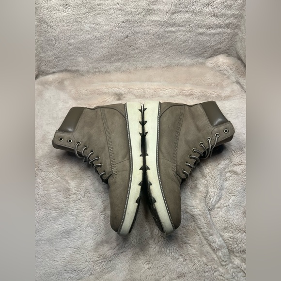 Timberland Womens Size 7 Boots - Picture 3 of 7